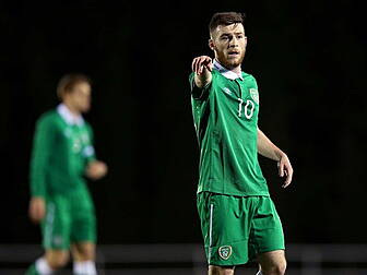 Five young Irish footballers w...